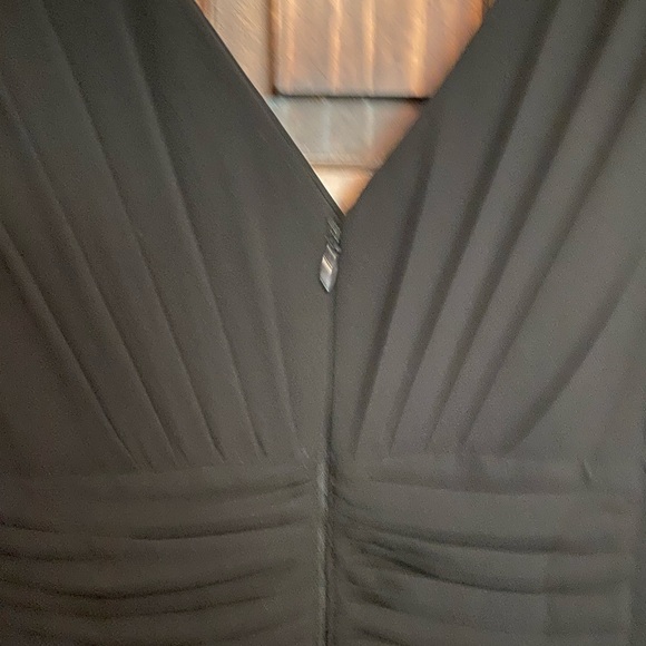 Beautiful V neck instantly slimming ruched little black dress NWT - Picture 9 of 12